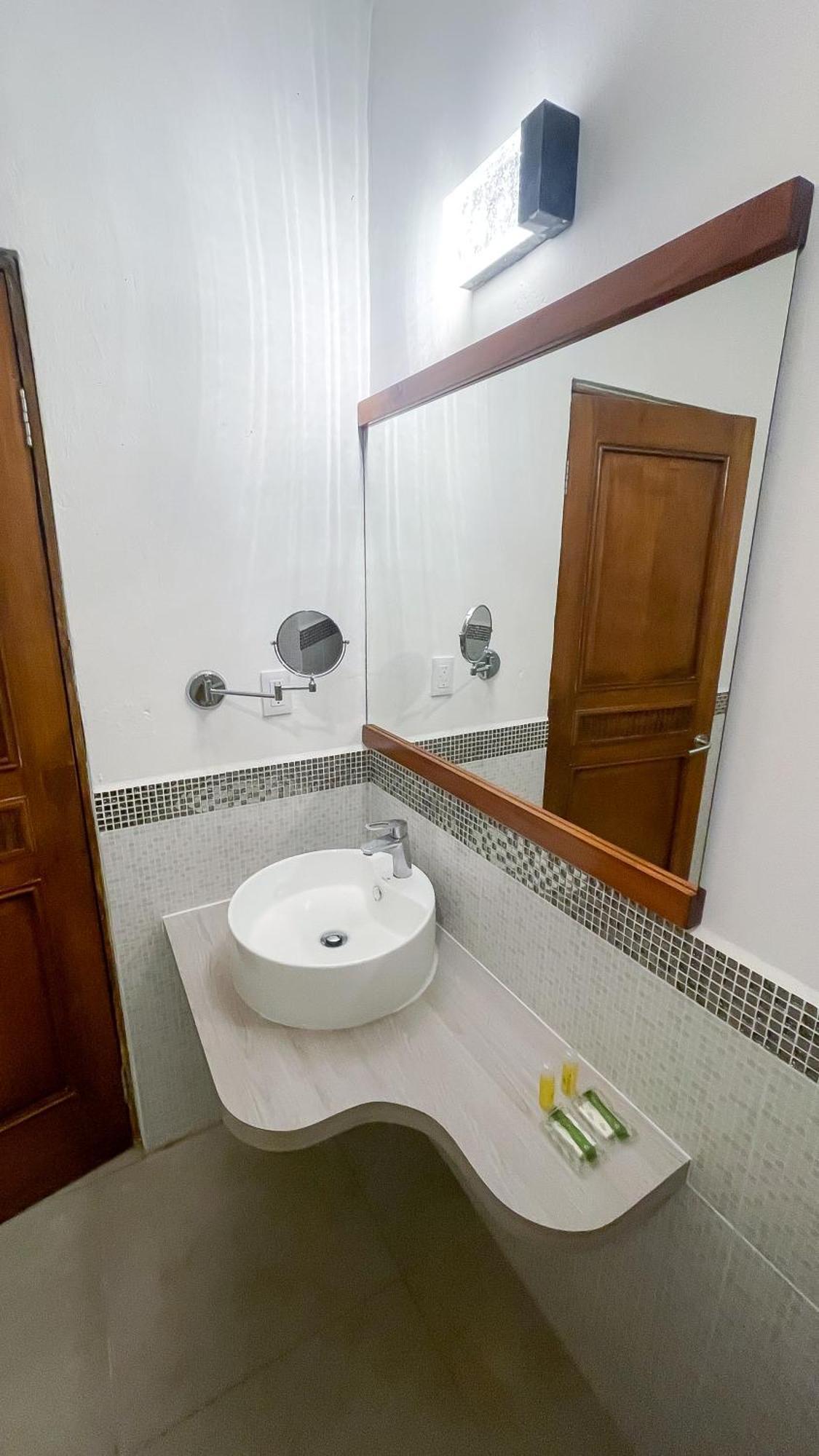 The Mint 5*